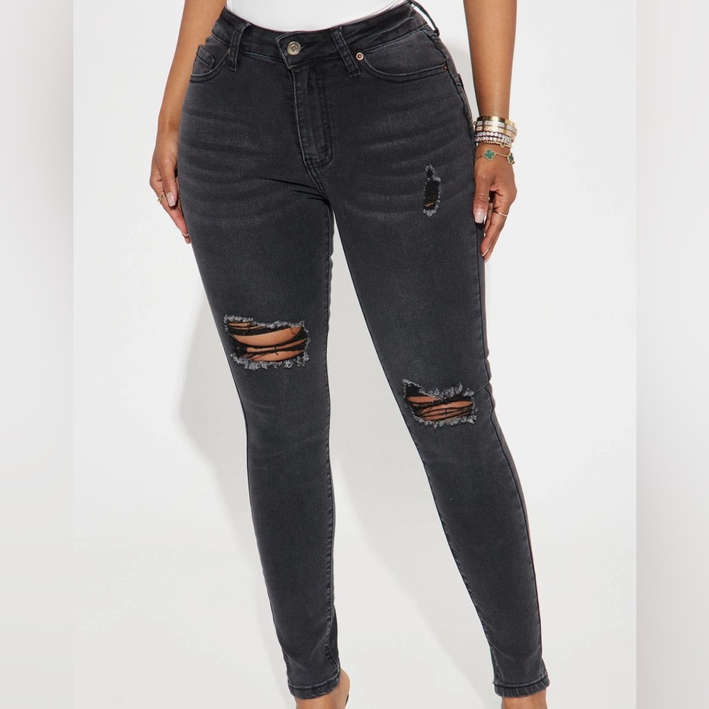 Distressed Black Skinny Jeans